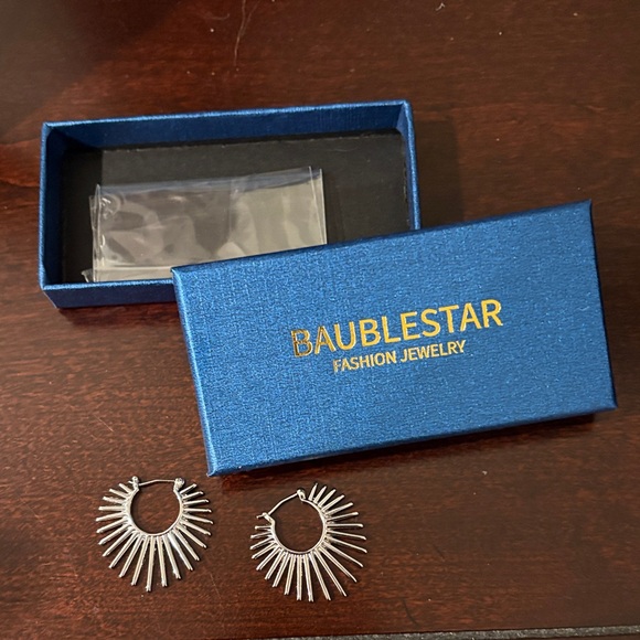 baublestar Jewelry - Silver Sunburst Earrings